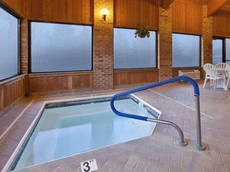 Locanda Quality Near I-69 Marshall